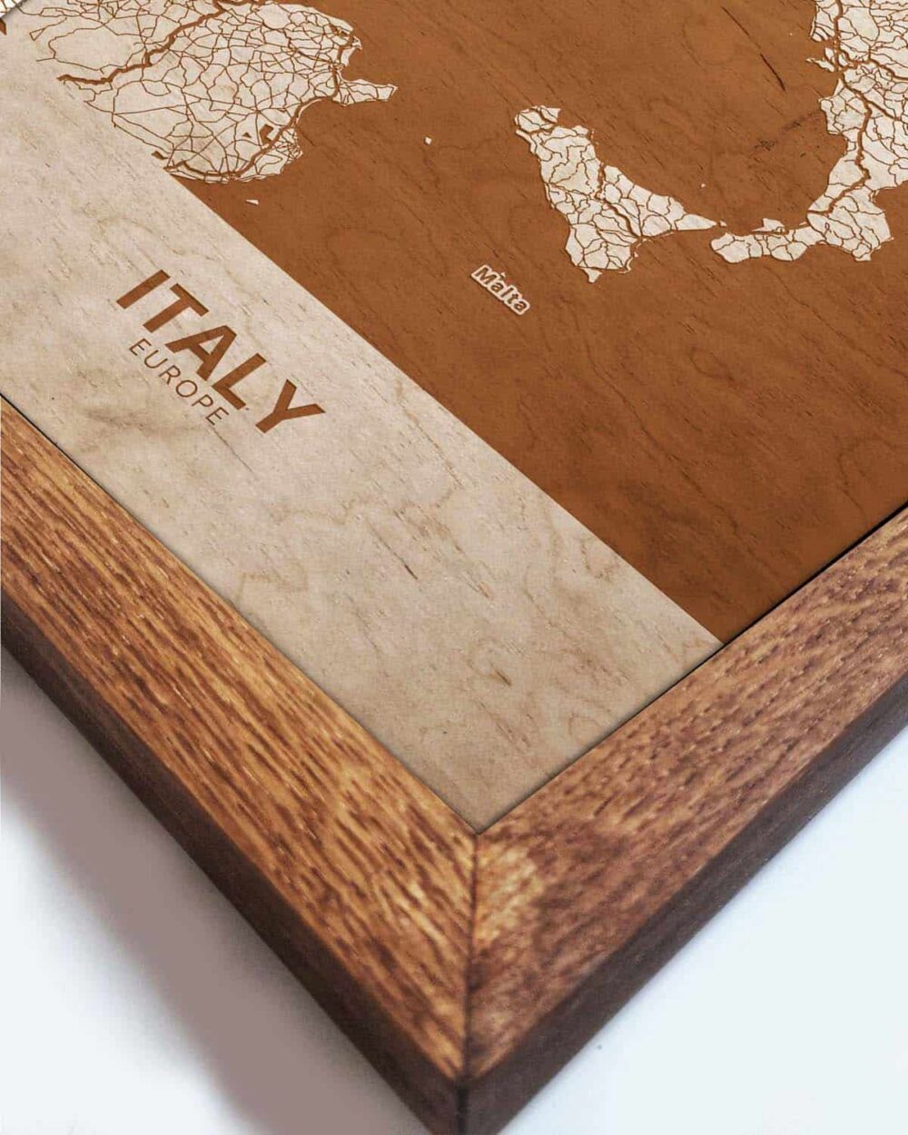 Holzkarte von Italien, Landkarte in Eichenholzrahmen 2